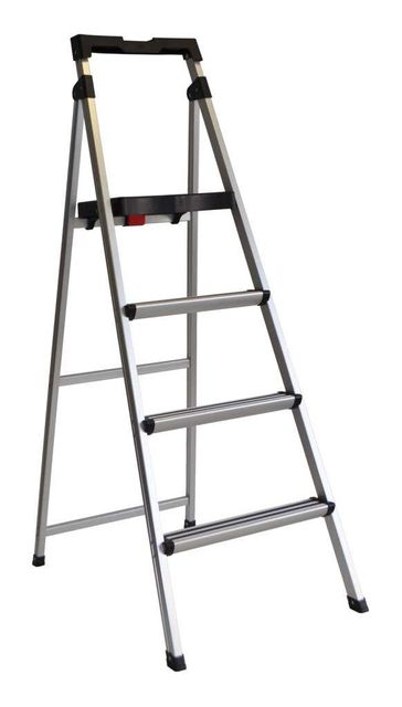 Werner 4 Step Aluminium Ladder With Tray 100kg Domestic
