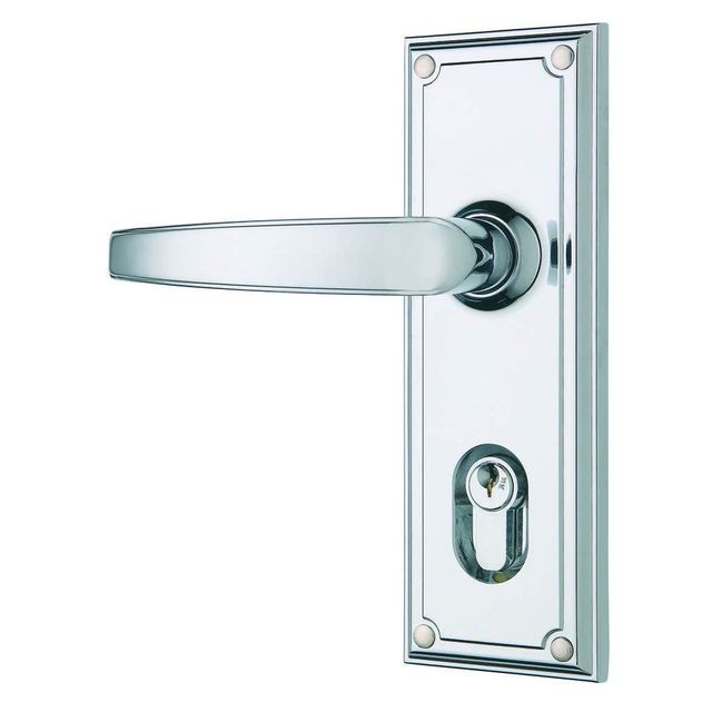 Gainsborough Trilock Traditional Entrance Leverset Double Cylinder Bright Chrome