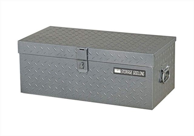 Storage Geelong Diamond Plate Flush Lid Toolbox 670mm